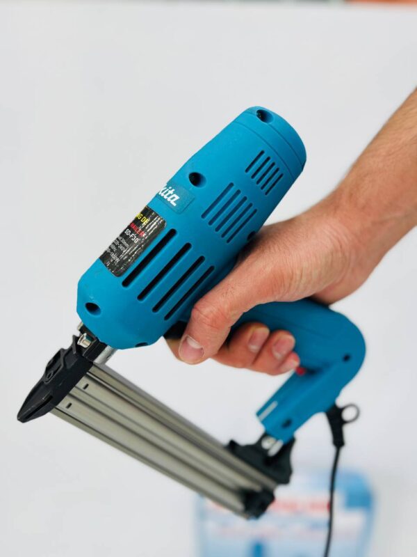 میخکوب برقی طرح  ماکیتامدل sd_f30