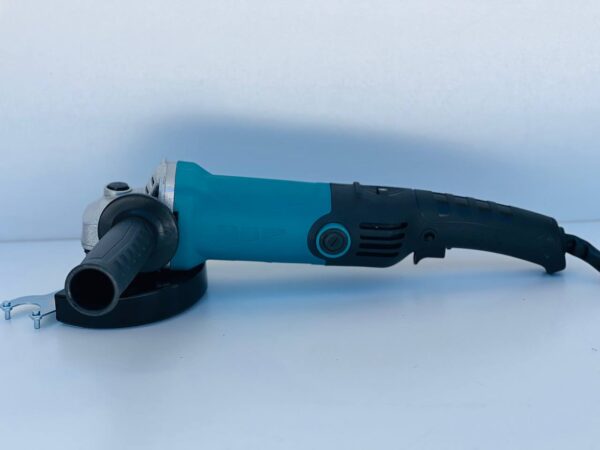 مینی وسط دیمردار طرح  ماکیتامدلSU-6030